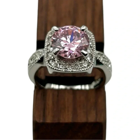 PINK ICE Retired Premier Designs Ring Size 8 NWT - Picture 2 of 13